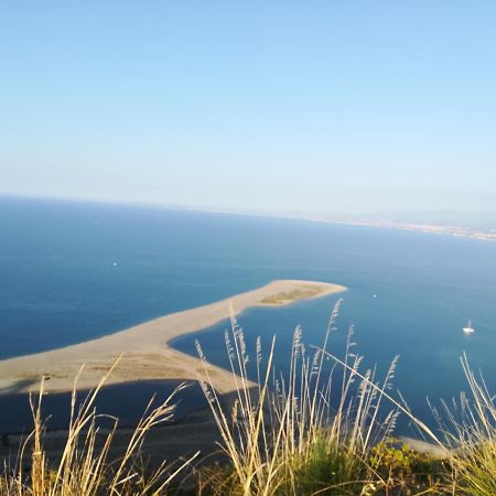 Giardino Sul Mare Bed & Breakfast Patti Exterior photo